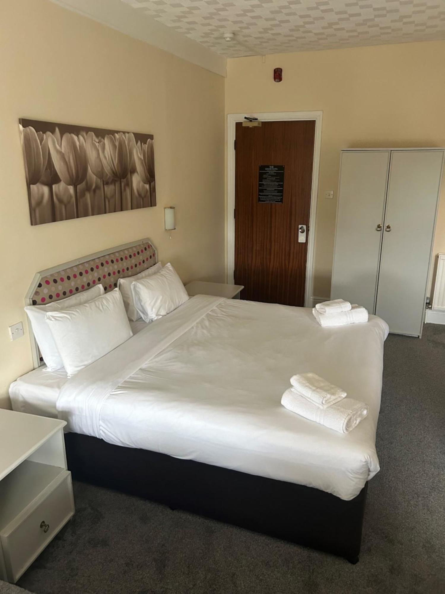 Hotel The Grand